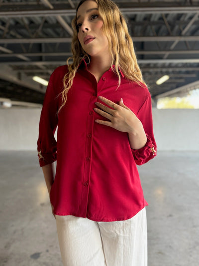 Camisa solida con herrajes dorados - Be Fashion Store