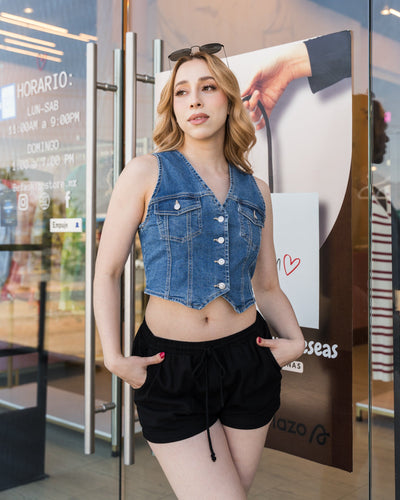 Chaleco denim crop en pico - Be Fashion Store
