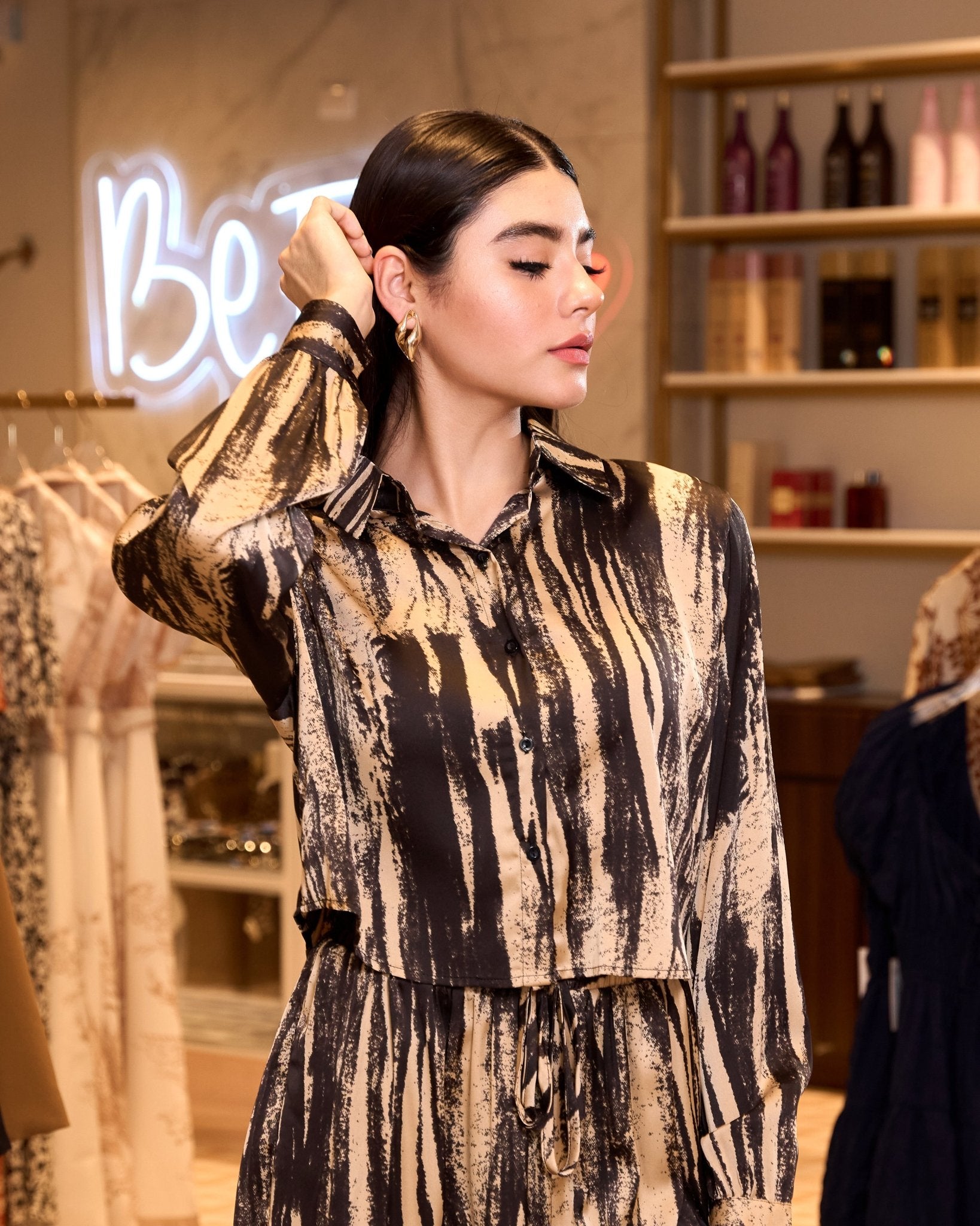 Conjunto satinado estampado camisero - Be Fashion Store