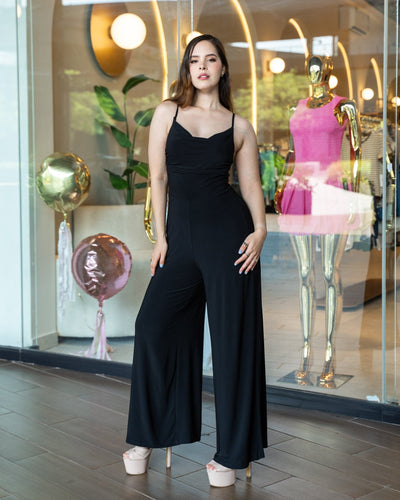 Jumpsuit de tirantes con cuello vuelto - Be Fashion Store