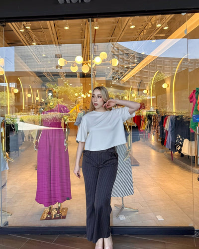 Pantalón a rayas con cinturón acampanado - Be Fashion Store
