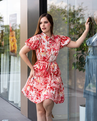 Vestido corto estampado floral con lazo - Be Fashion Store