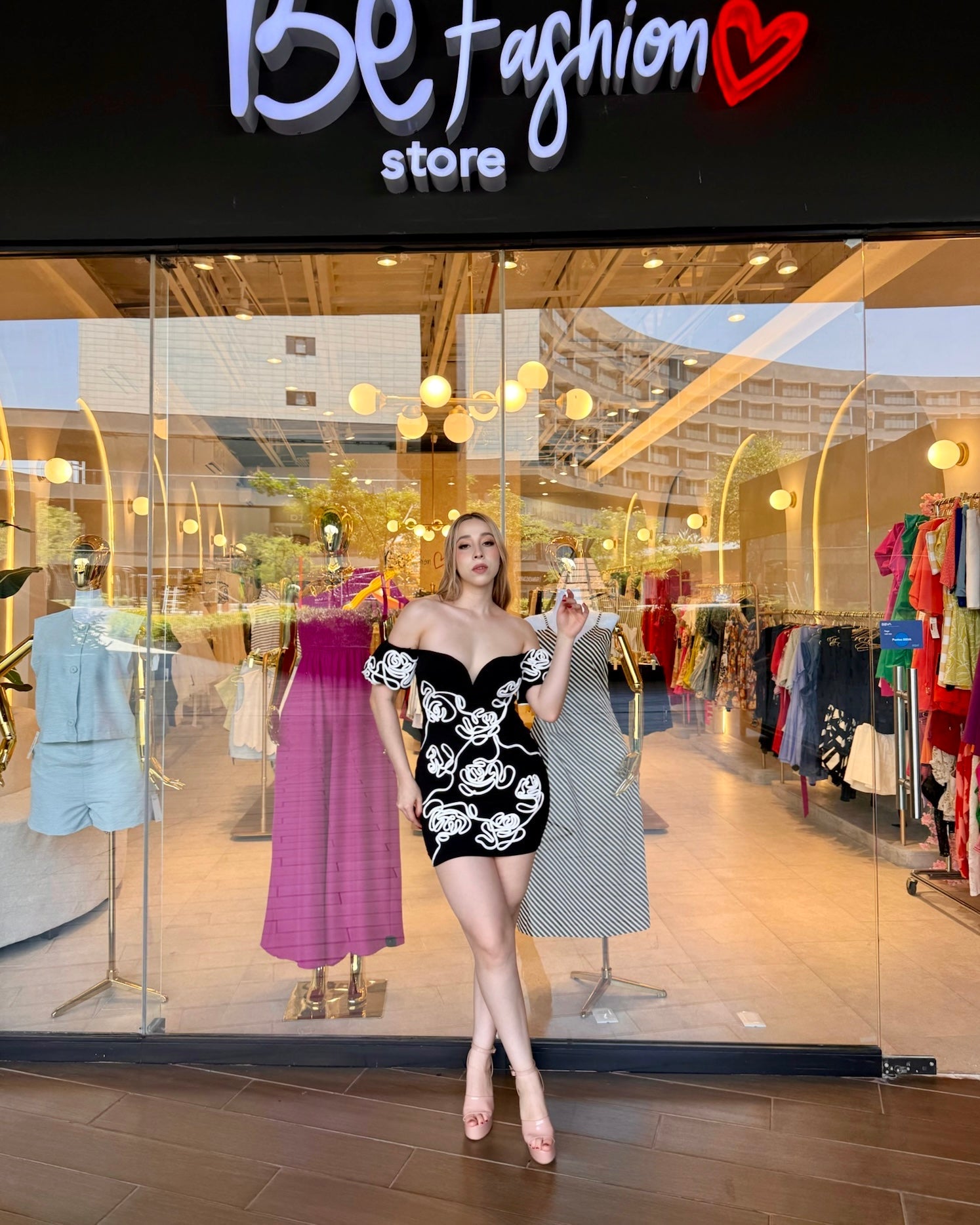 Vestido corto garabatos - Be Fashion Store