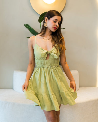 Vestido corto textura anudado frontal - Be Fashion Store