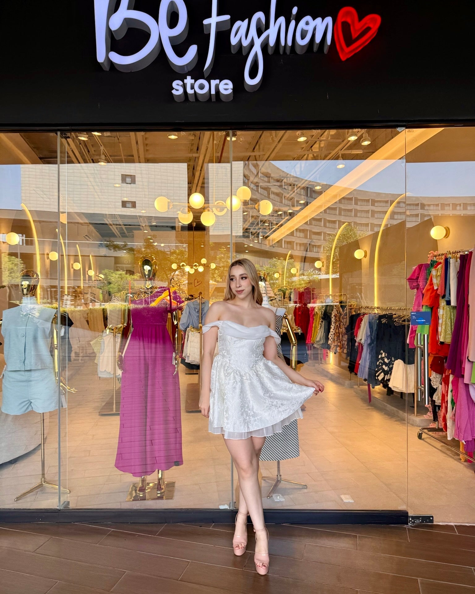 Vestido de escote recto con vuelo - Be Fashion Store