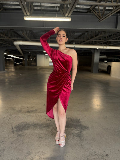 Vestido midi terciopelo asimétrico one - shoulder - Be Fashion Store
