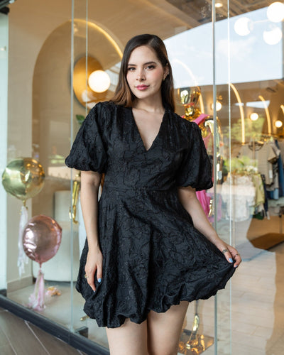 Vestido voluminoso con cuello en V - Be Fashion Store
