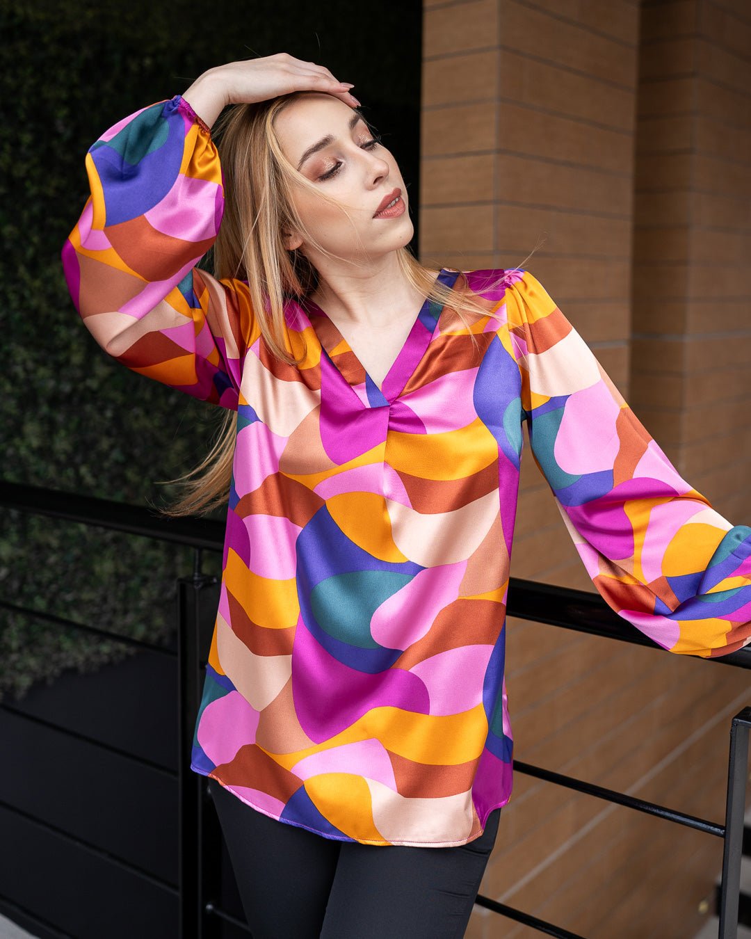 Blusa satin estampada multicolor Be Fashion Store